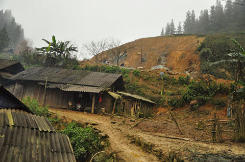 Ban lãnh đạo kết hợp với Công đoàn Công ty đến thăm và  ủng hộ đồng bào nghèo vùng sâu vùng xaBan lãnh đạo kết hợp với Công đoàn Công ty đến thăm và  ủng hộ đồng bào nghèo vùng sâu vùng xa